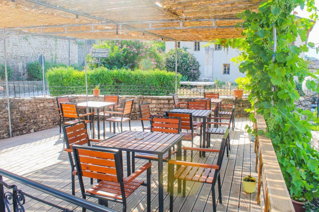 Silver Hill Guesthouse Гирокастра Экстерьер фото