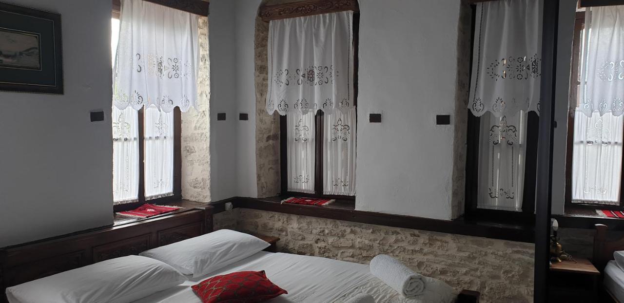 Silver Hill Guesthouse Гирокастра Экстерьер фото