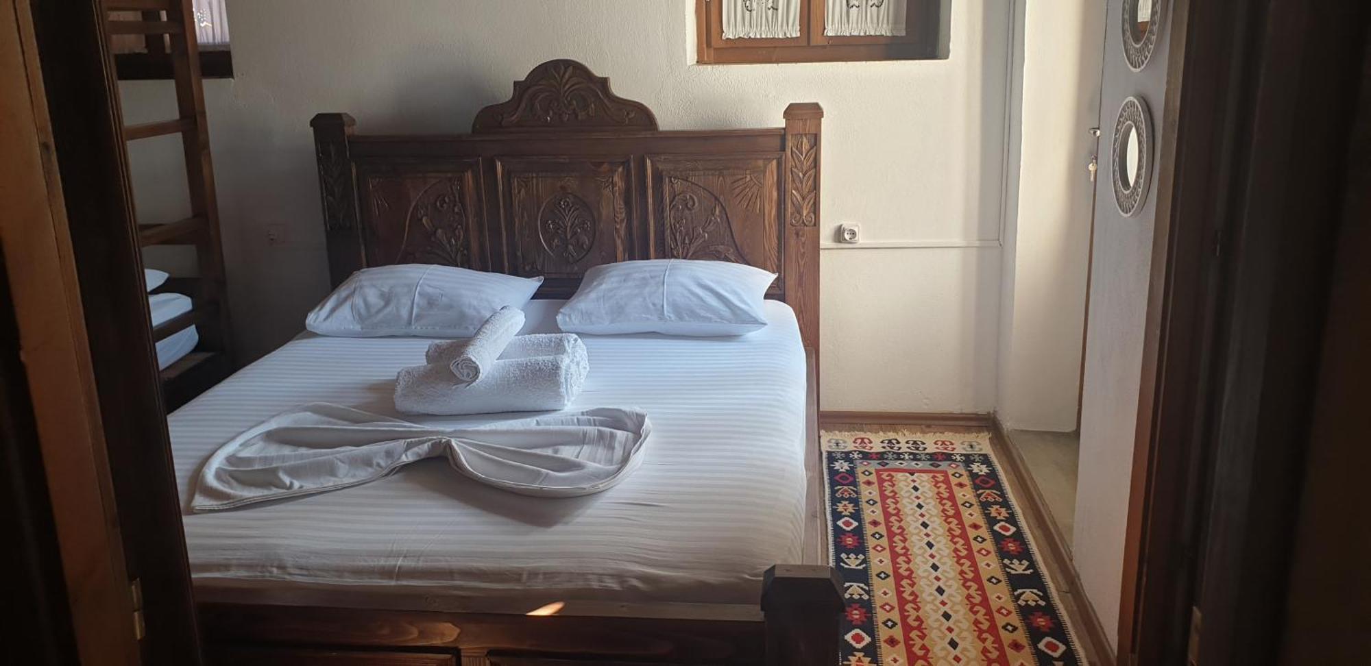Silver Hill Guesthouse Гирокастра Номер фото