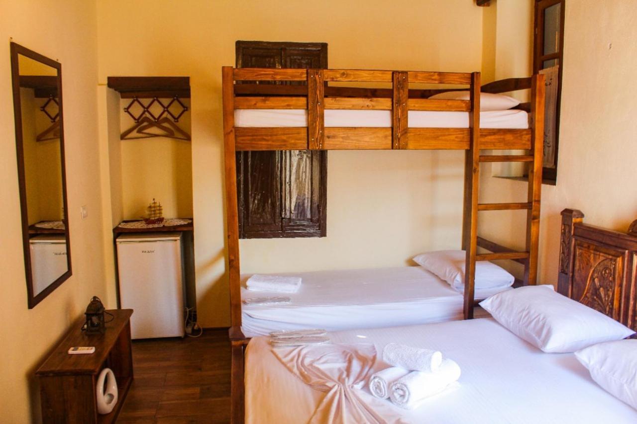 Silver Hill Guesthouse Гирокастра Номер фото