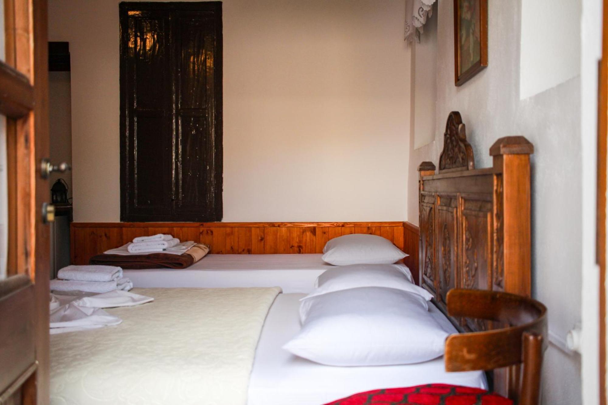 Silver Hill Guesthouse Гирокастра Экстерьер фото