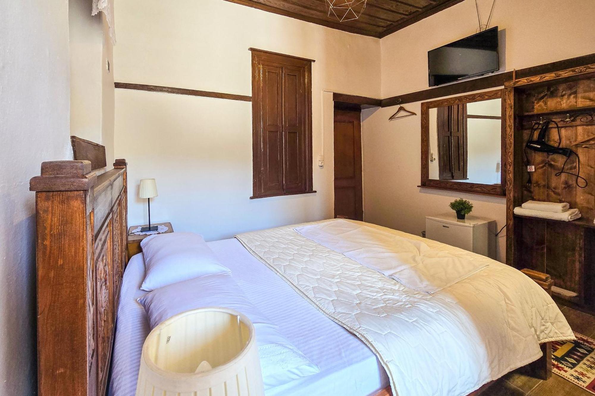 Silver Hill Guesthouse Гирокастра Экстерьер фото